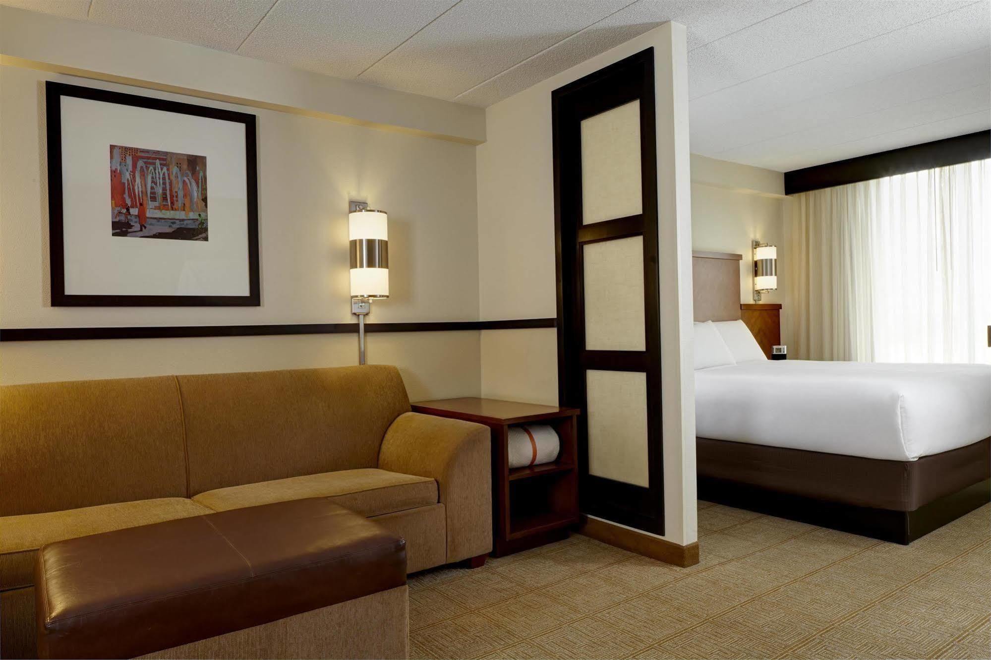 Hyatt Place North Raleigh Midtown Exterior photo
